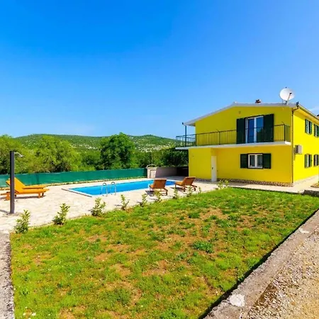בית נופש Tranquil Oasis With Pool
